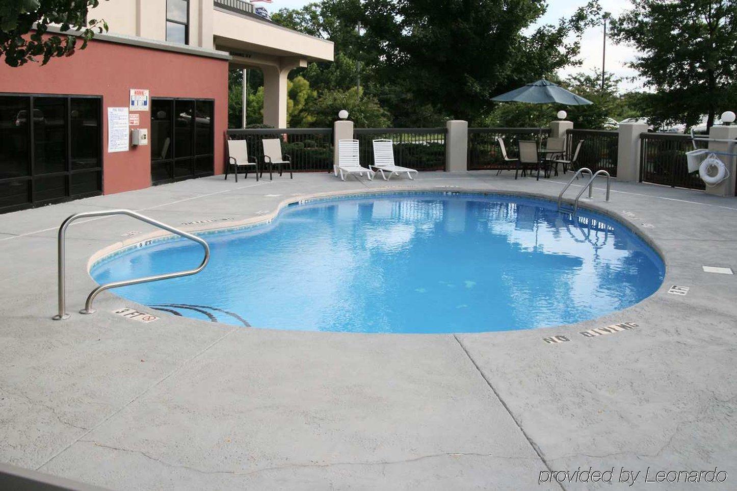 Hampton Inn מבן מתקנים תמונה